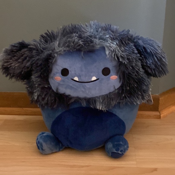 BRAND NEW SQUISHMALLOW NAMED DANI11”! YEAR 2023! SMOKE FREE UOME! - Picture 2 of 5